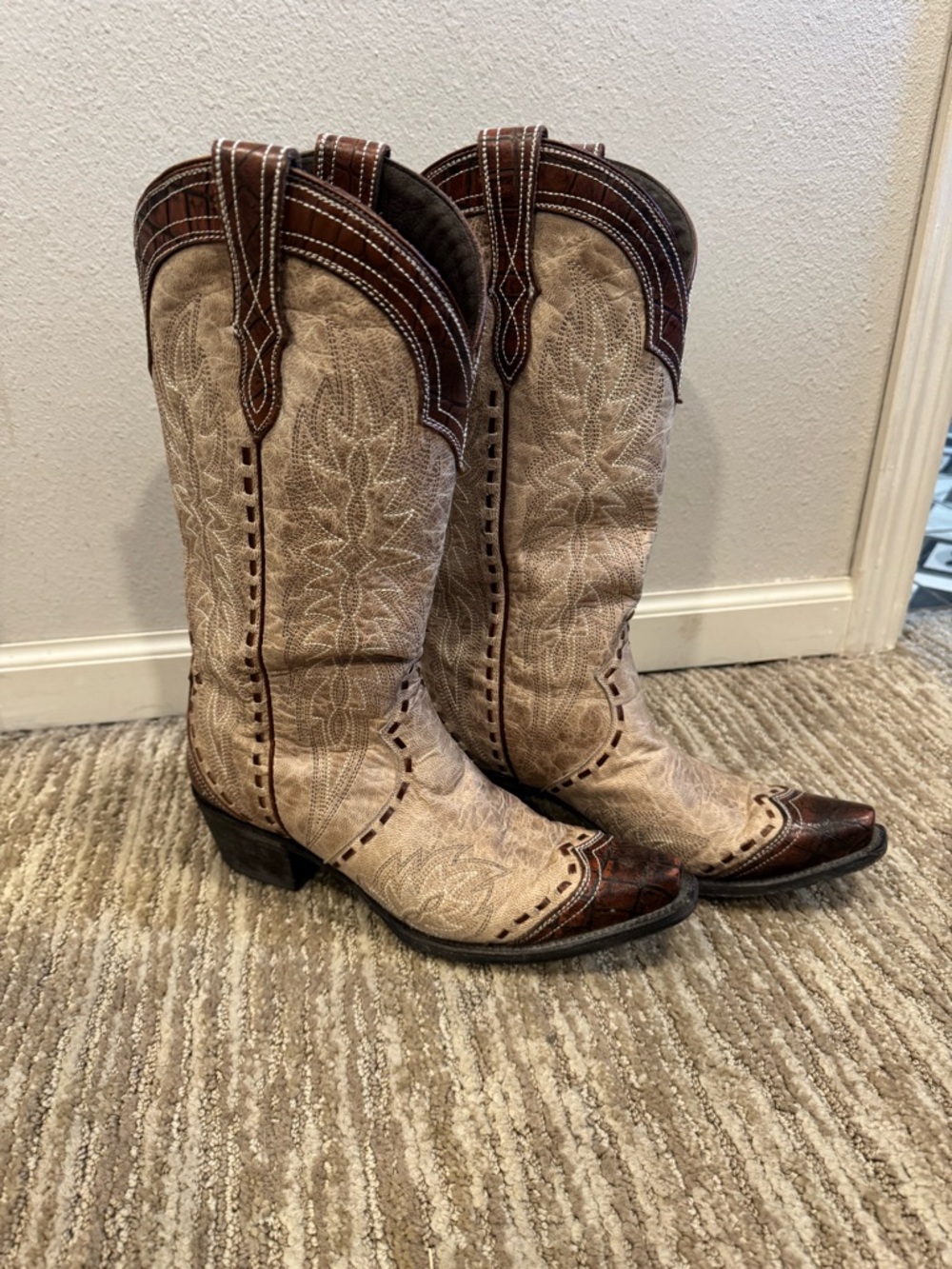 Double D Ranch Two-Tone Embroidered Western Boots in Cream and Brown